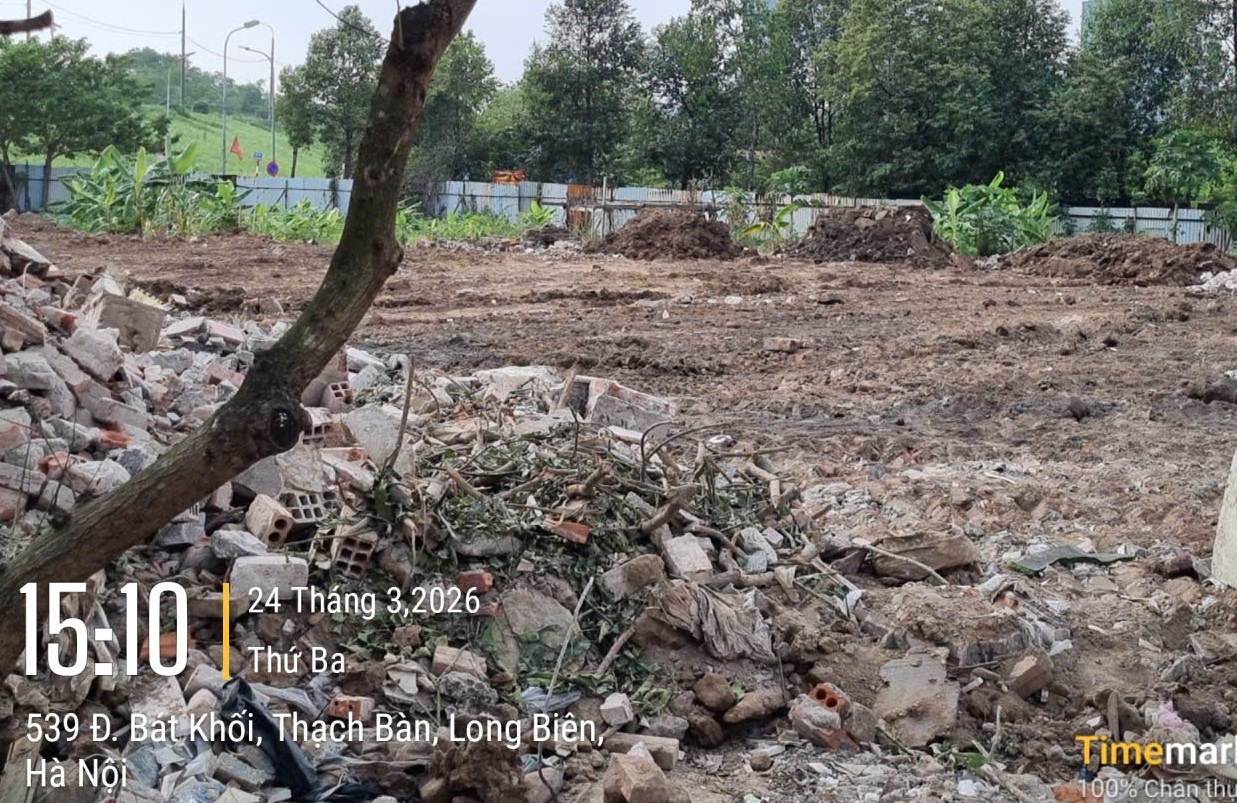 San lấp bằng trạc thải ở Long Bên: Tiện lợi trước mắt, hệ lụy lâu dài?